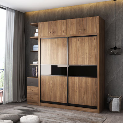 Guardaroba di legno del gabinetto della parete della camera da letto della mobilia della melammina laminata del MDF con i portelli scorrevoli