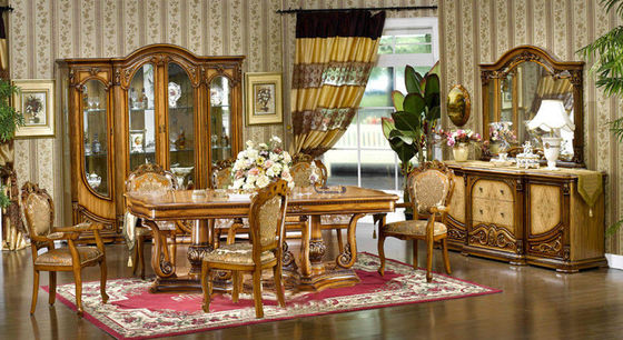 Tavolo da pranzo scolpito di legno di Seater del fiore 6 ed oggetto d'antiquariato europeo delle sedie ISO14001
